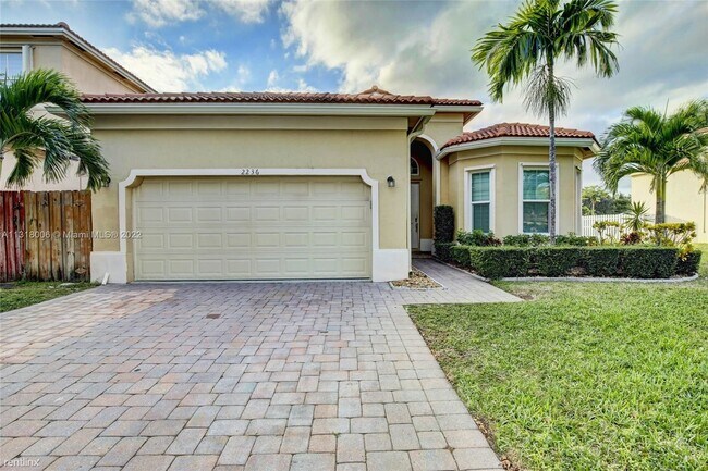 Building Photo - 5 br, 3 bath House - 2236 NE 41st Ave # 2236