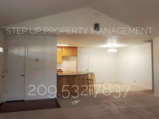 Building Photo - Serene Mountain Living at Clouds Rest: Stunning 3-Bedroom Home with Views