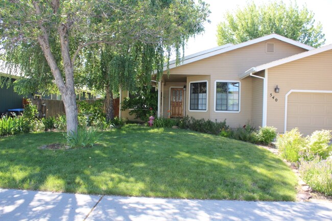 Building Photo - 540 N. Mesa Street