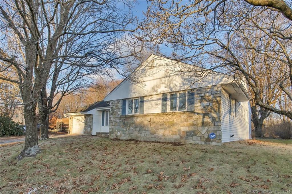 Primary Photo - 275 High St