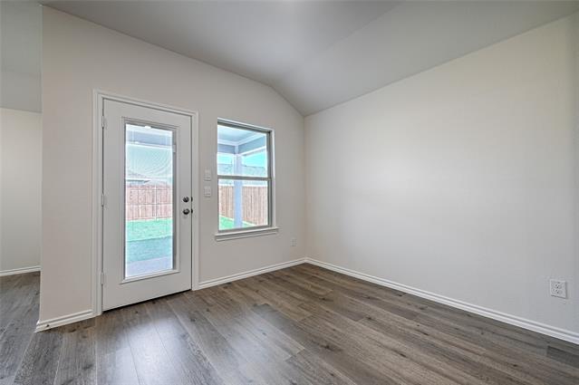 Foto del edificio - 2330 Gardenia Ln