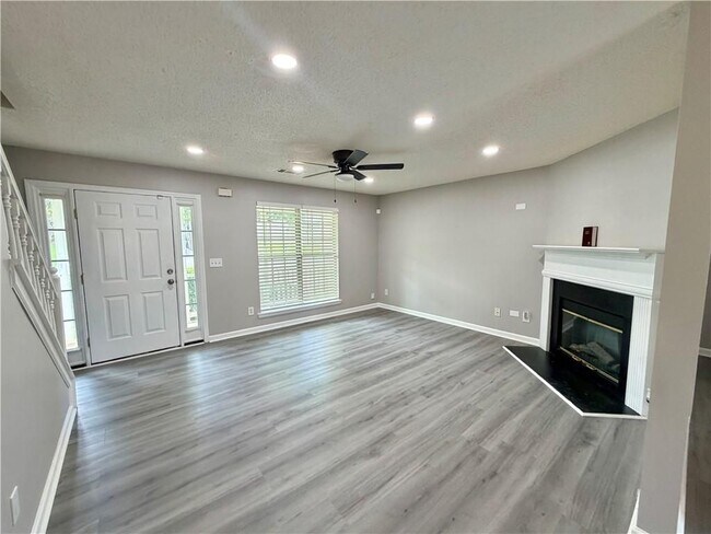 Building Photo - 3354 Waggoner Ln