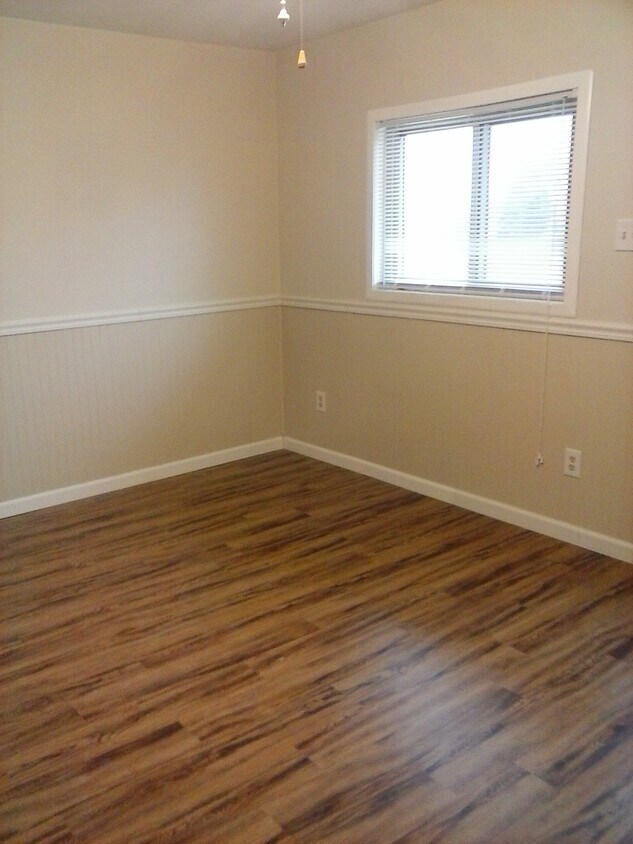 living room - 102 Cindy Ln