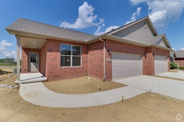 Building Photo - 1334 Monterey Pine Dr