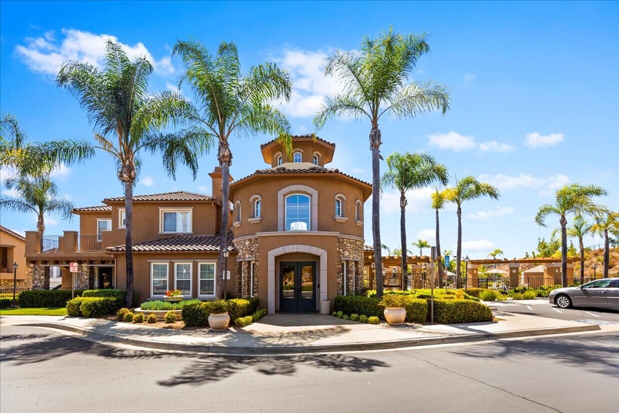 Primary Photo - $3,456 - 2 Bed / 2 Bath Stunning Corner Un...