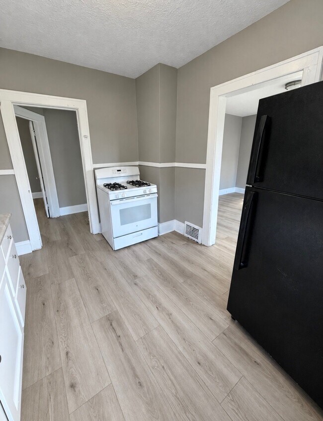 Foto del edificio - 3273 E 126th St
