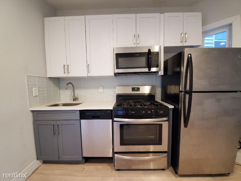 Primary Photo - 335 Whiton St