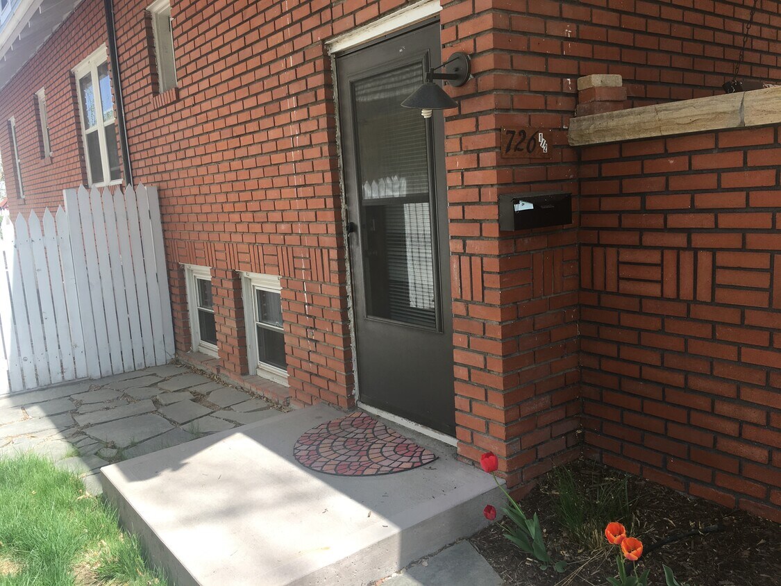 726 W Mountain Ave, Fort Collins, CO 80521 Room for Rent in Fort