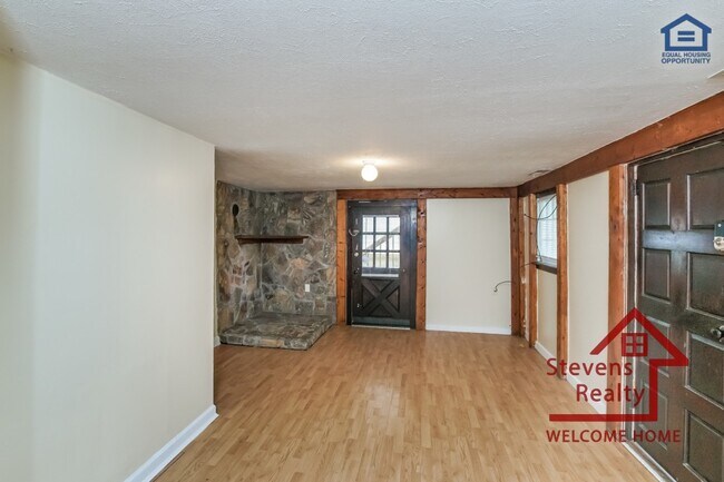 Foto del edificio - 621 Murray Rd NW