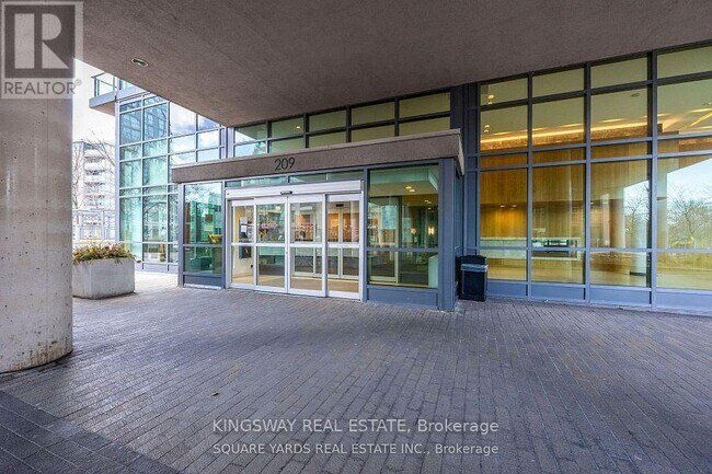 Building Photo - 209 Fort York Blvd