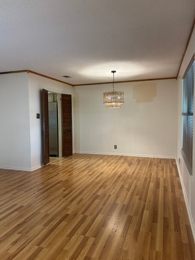 Foto del edificio - 2205 Forest Trail