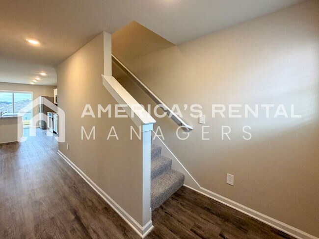 Building Photo - ONE AND A HALF MONTH FREE!! Spacious New Construction Townhome Available Now