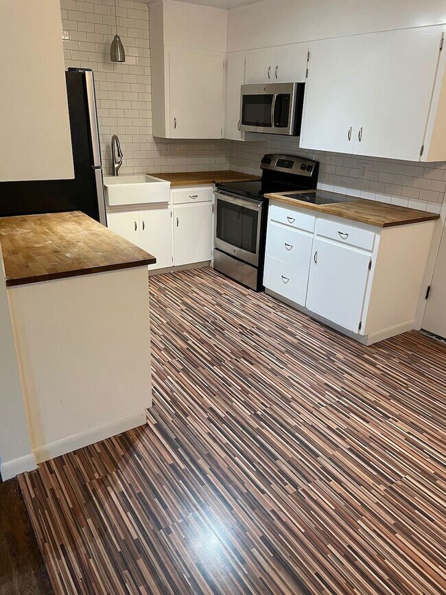 Foto del edificio - Convenient 3 bed 1bath one story- Alberta ...