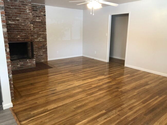 Building Photo - 2101 Logan way