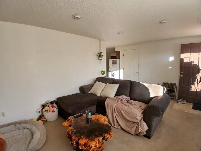 Building Photo - 2409 Nyssa Dr