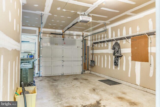 Building Photo - 6621 Patent Parish Ln