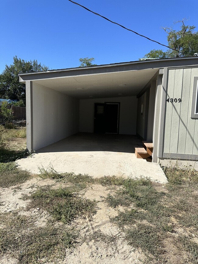 Building Photo - 4309 S Powerline Rd
