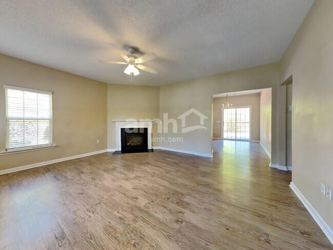 Building Photo - 202 Mare Ct