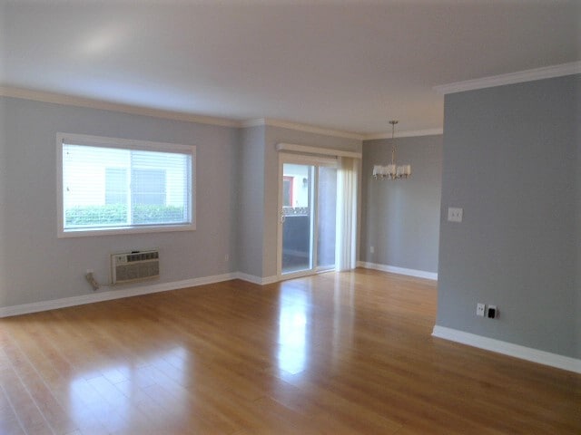 Building Photo - 12953 Moorpark St