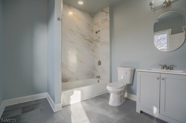 Building Photo - 882 S 14th St