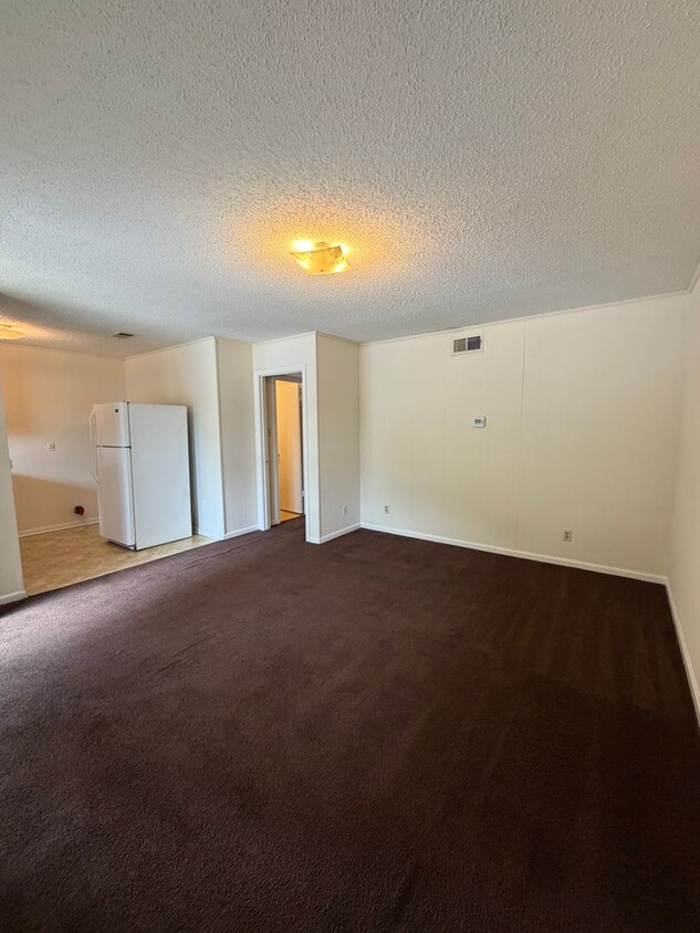 Photo - 400 8th Avenue NE