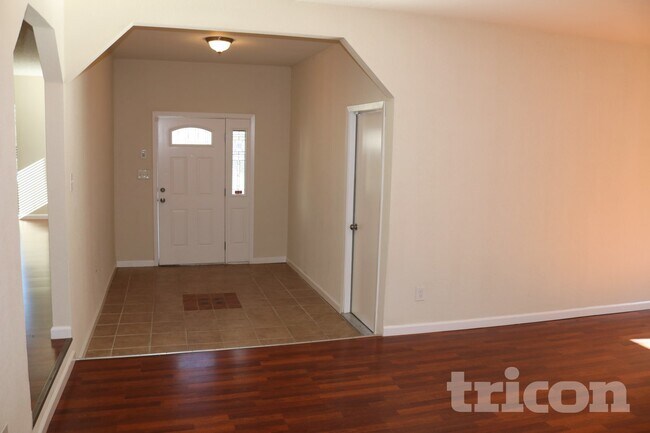 Foto del edificio - 2607 Orchid St
