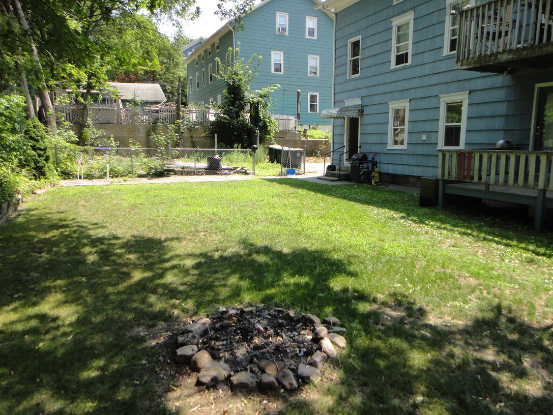 Primary Photo - 4 Hill St