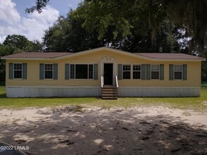 Building Photo - 48 Cleveland Dr