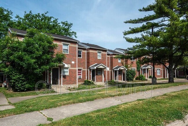 Building Photo - 747 Canonby Pl