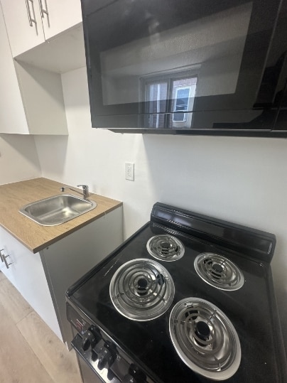 17550 Lake Shore Blvd Cleveland, OH 44119 – photo 5