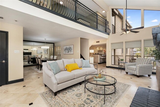 Foto del edificio - 18138 Bal Harbour Dr