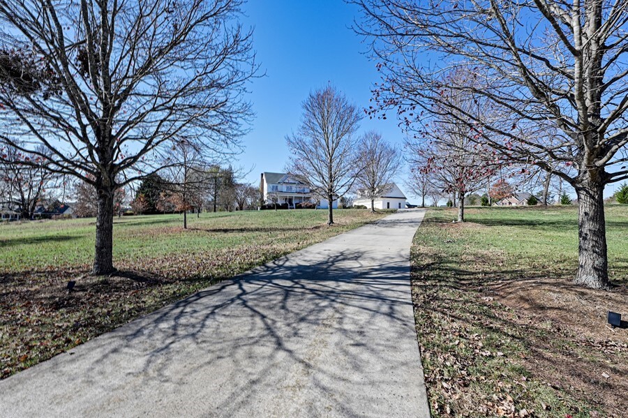 Building Photo - Beautifully Updated Home with 6 Car Garage...