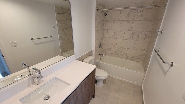 Foto del edificio - 2533 NE 183rd St