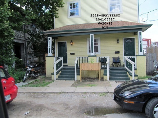 Primary Photo - 2528 Gravier St