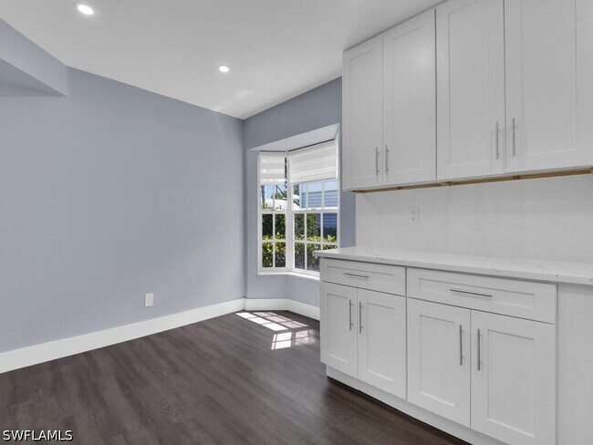 Foto del edificio - 1200 Misty Pines Cir