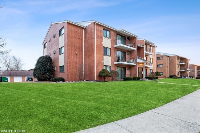 Foto del edificio - 7305 W 157th St