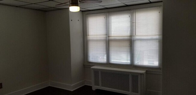 Foto del edificio - 2243 S Lambert St