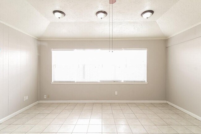 Building Photo - 19410 Azalea Valley Dr