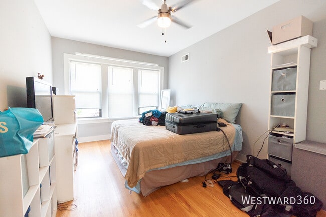 Foto del edificio - 2032 W Berwyn Ave