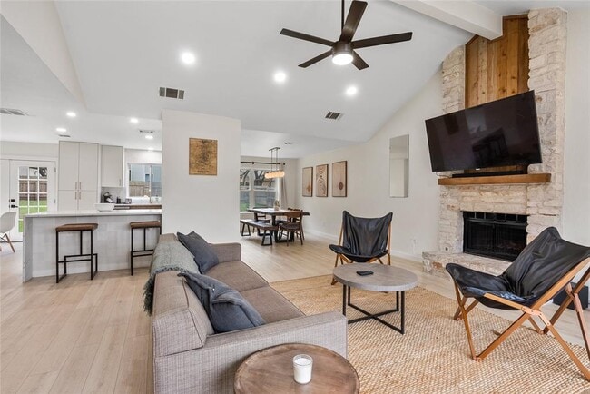 Building Photo - 1703 Kimmerling Ln