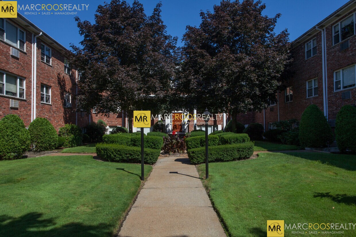 88 Lexington St Unit 89, Auburndale, MA 02466 Condo for Rent in