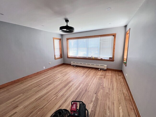 Foto del edificio - 4934 N Marmora Ave