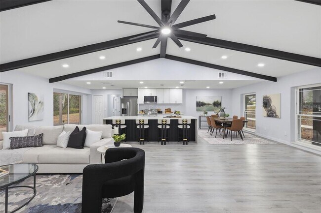 Foto del edificio - 300 E Sweetwater Creek Dr