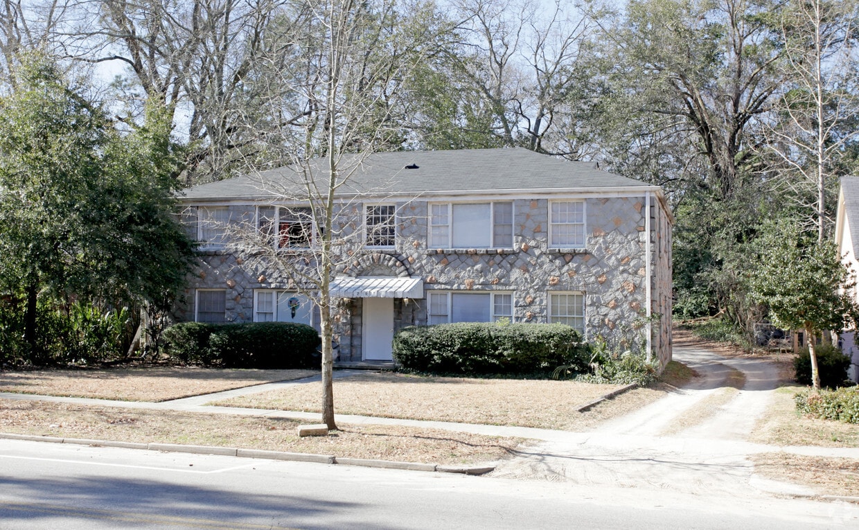 Primary Photo - 209 S Harden St
