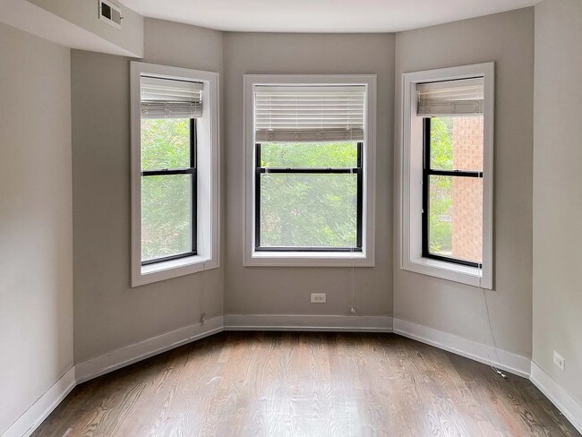 Foto del edificio - 3818 N Sheffield Ave