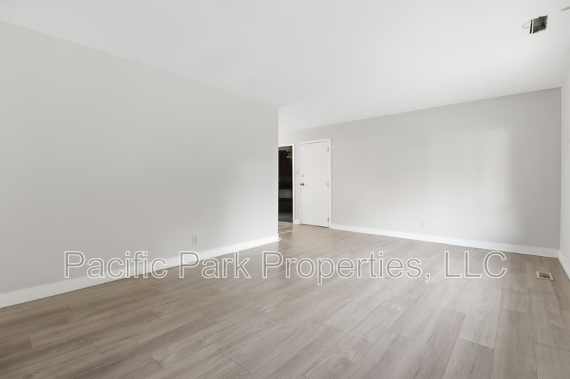 Photo - 3939 Esquire Place