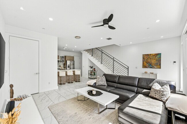 Foto del edificio - 1034 NE 18th Ave
