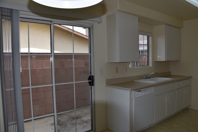 Foto del edificio - 15922 S Dalton Ave