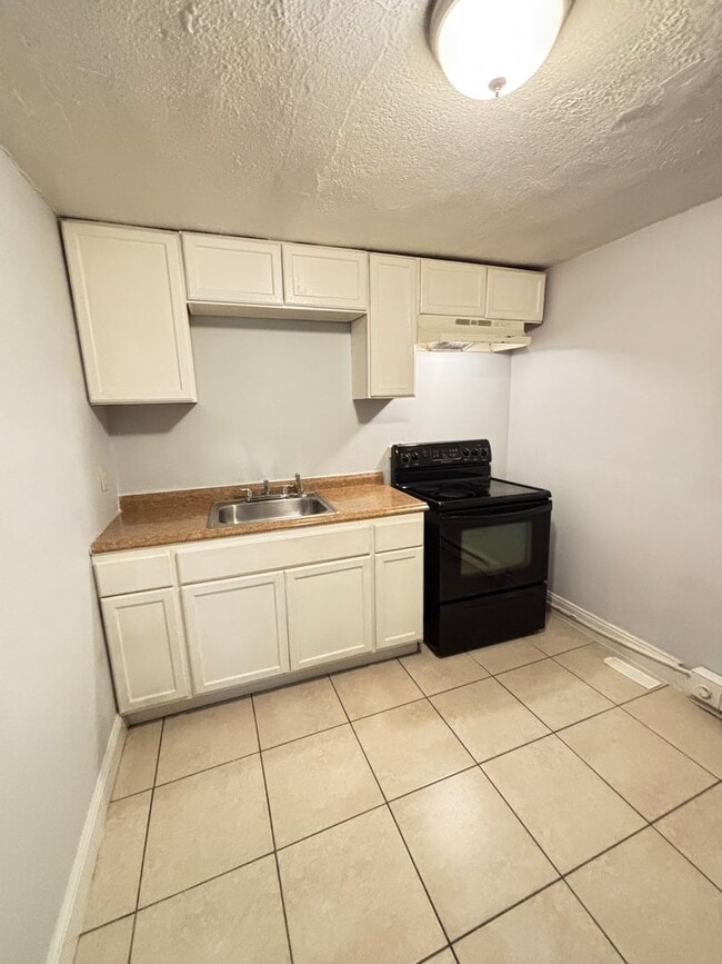 Foto del edificio - 384 Tilghman St