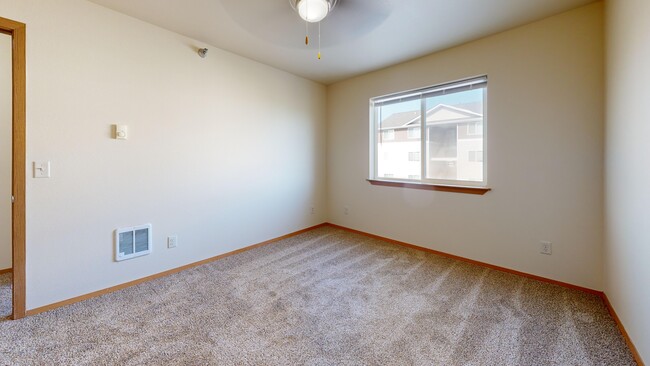 Building Photo - Olson Apartments